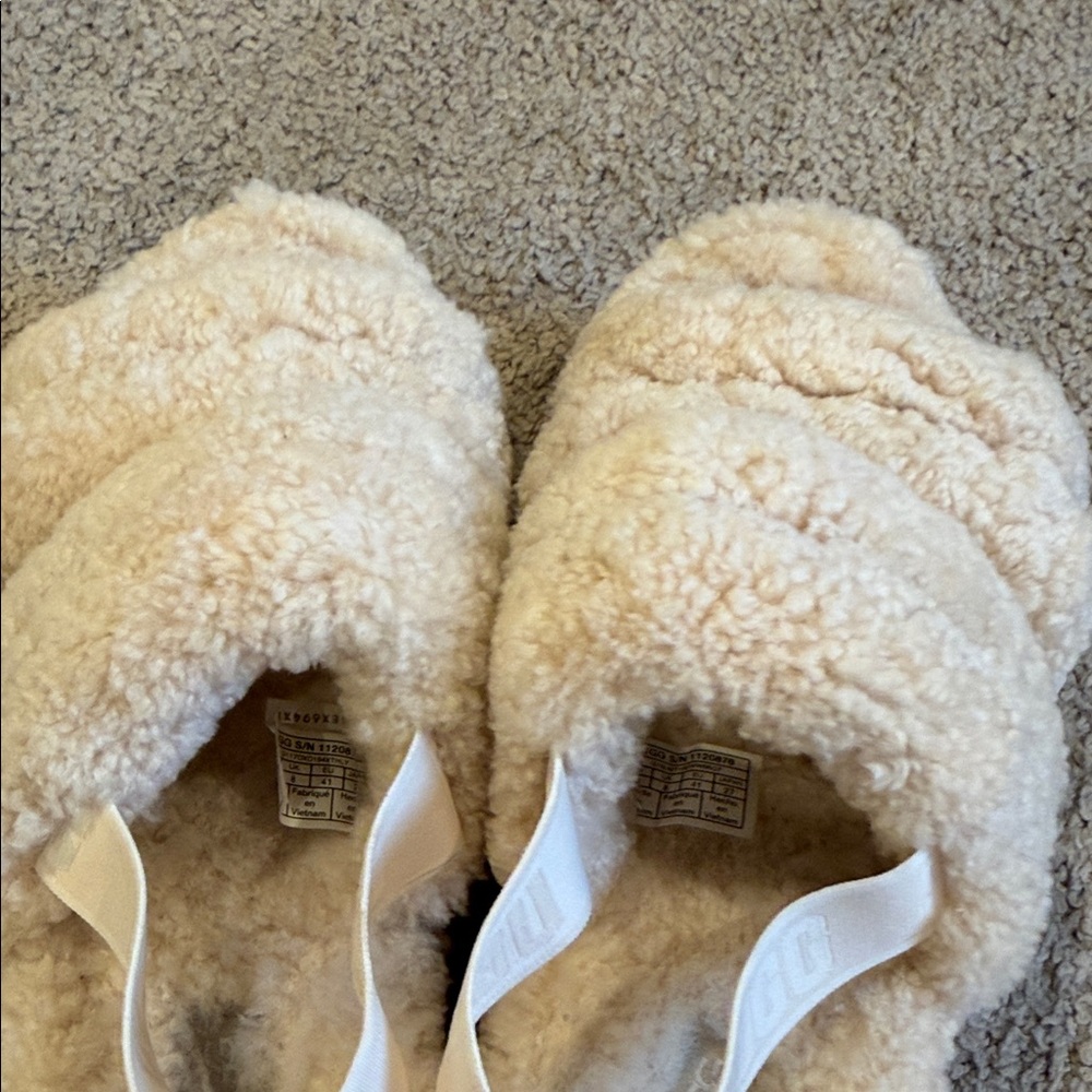 UGG woman’s Fluffy Slippers - Cream - Picture 6 of 7